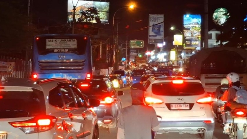 Jalur Puncak Bogor Macet Malam Ini, Polres Bogor Siapkan Rekayasa Lalin  